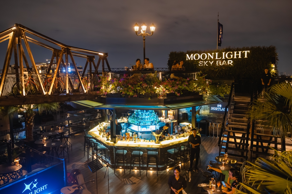 khach-san-co-rooftop-bar-pho-co.jpg