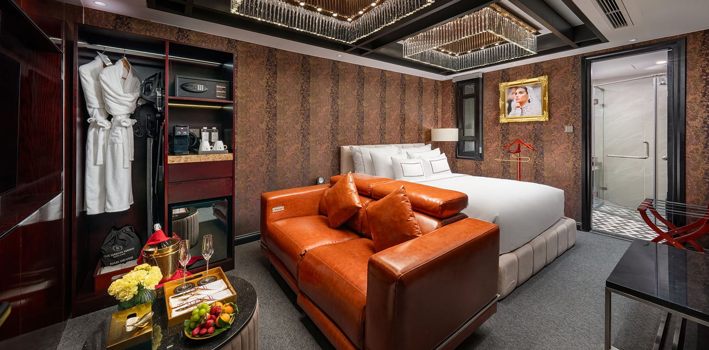 Rooms & Suites